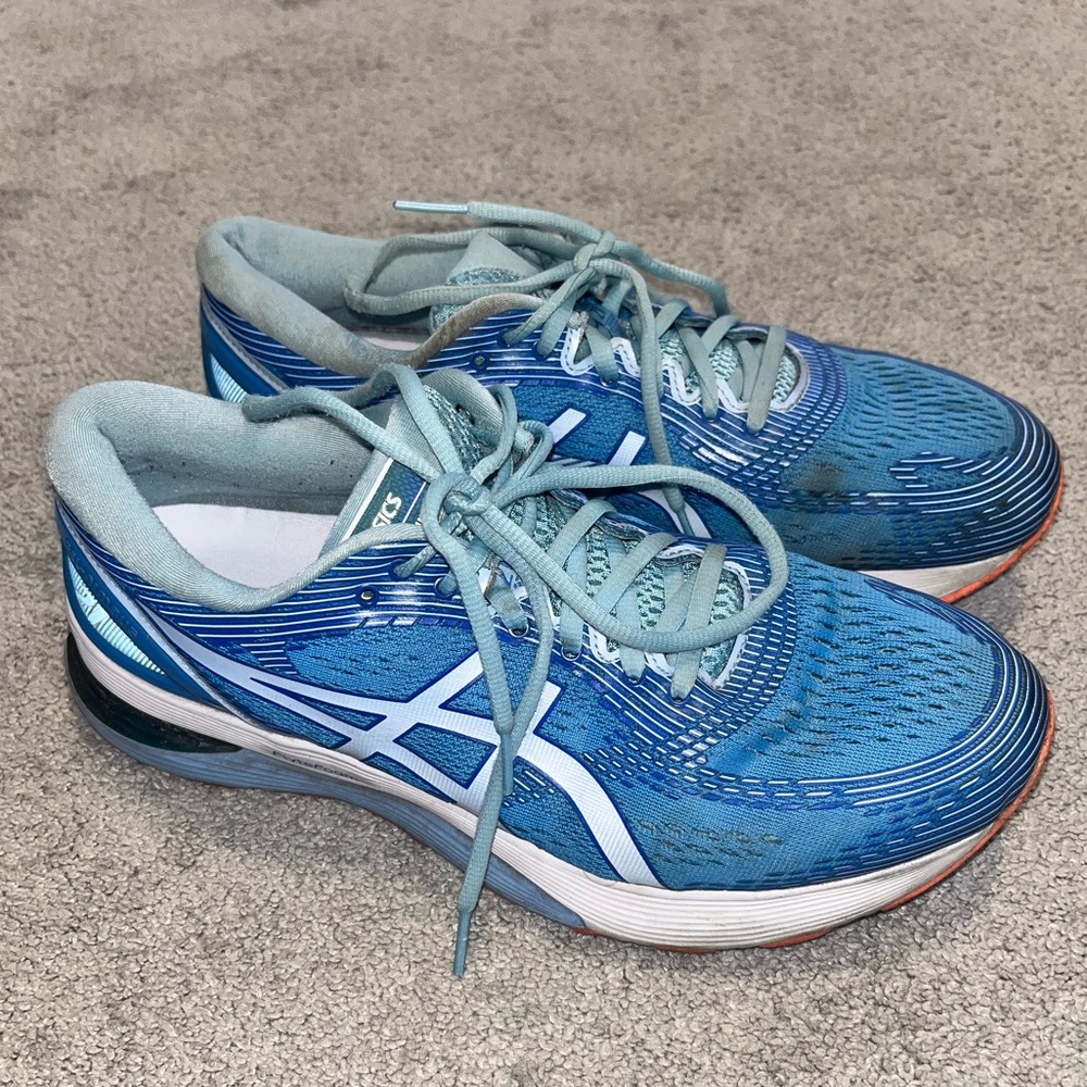 ASICS Asics Gel-Nimbus 21 Blue and White Sneakers women size 10.5